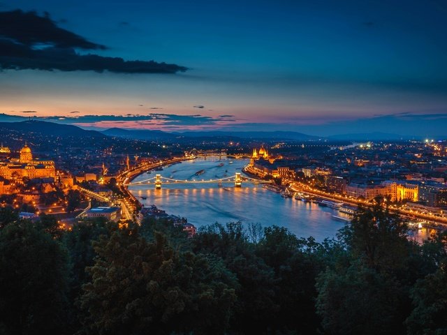 Обои ночь, огни, река, мост, здания, венгрия, будапешт, дунай, night, lights, river, bridge, building, hungary, budapest, the danube разрешение 3000x1688 Загрузить