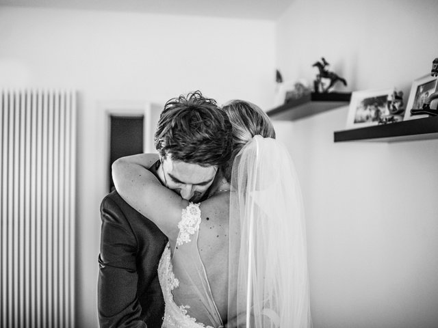 Обои чёрно-белое, любовь, свадьба, невеста, свадебное платье, black and white, love, wedding, the bride, wedding dress разрешение 3008x2008 Загрузить