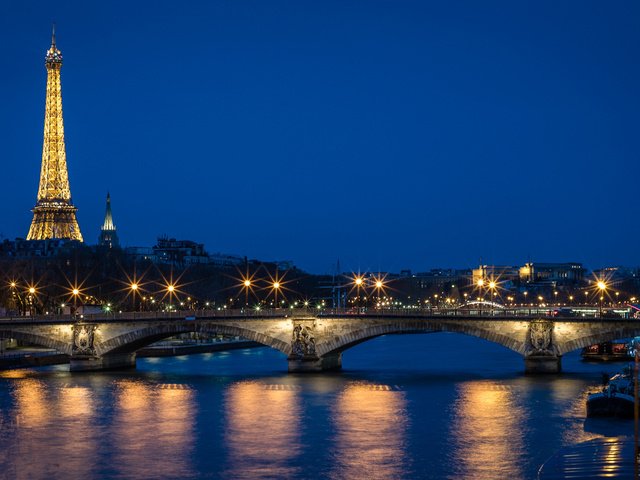 Обои огни, река, мост, город, париж, франция, эйфелева башня, lights, river, bridge, the city, paris, france, eiffel tower разрешение 1920x1080 Загрузить