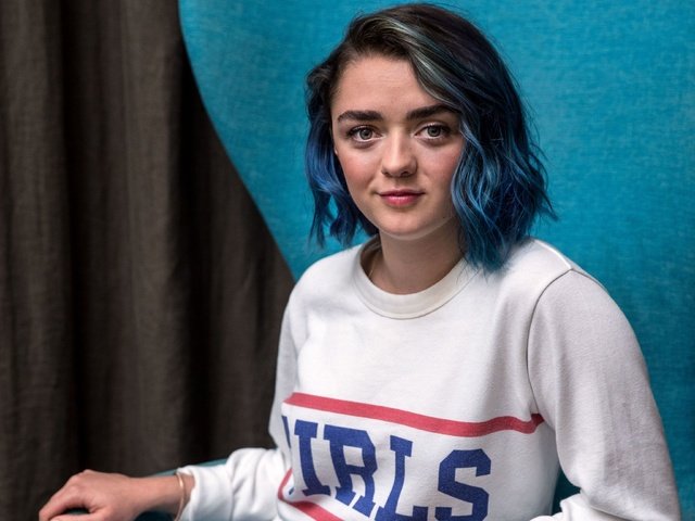 Обои девушка, улыбка, взгляд, волосы, лицо, актриса, maisie williams, girl, smile, look, hair, face, actress разрешение 3456x2870 Загрузить