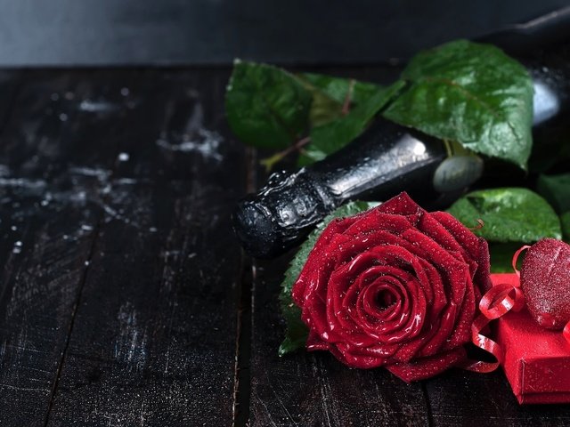 Обои цветы, роза, лепестки, сердце, шампанское, flowers, rose, petals, heart, champagne разрешение 1920x1200 Загрузить