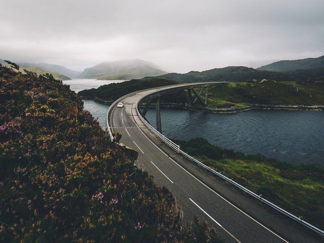 Обои дорога, река, машина, мост, норвегия, красиво, road, river, machine, bridge, norway, beautiful разрешение 2048x1367 Загрузить
