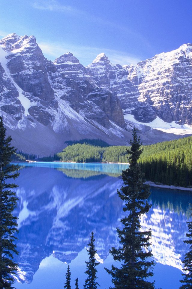 Обои горы, отражение, снежные вершины, горное озеро, mountains, reflection, snowy peaks, mountain lake разрешение 1920x1200 Загрузить