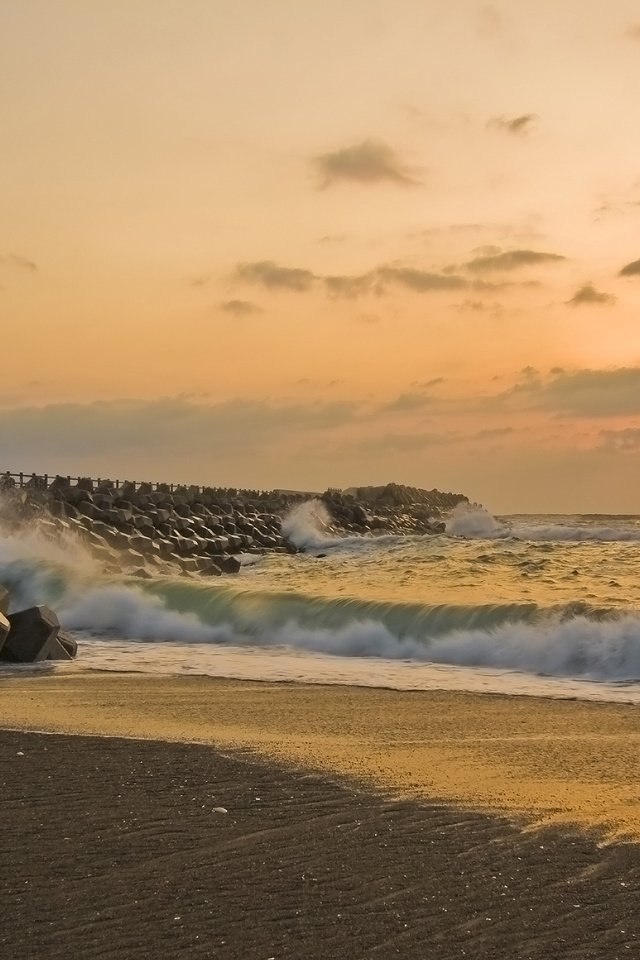 Обои солнце, берег, волны, закат, море, песок, причал, misawa, the sun, shore, wave, sunset, sea, sand, pier разрешение 2560x1600 Загрузить