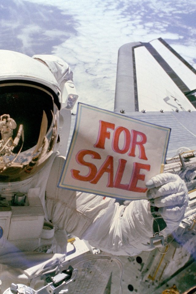 Обои земля, космонавт, продаёт, earth, astronaut, sells разрешение 3000x1985 Загрузить