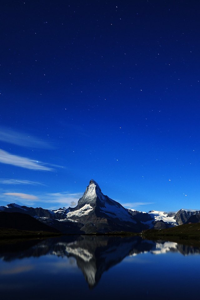 Обои ночь, горы, швейцария, matterhorn's midnight reflection, night, mountains, switzerland, matterhorn''s midnight reflection разрешение 2560x1600 Загрузить