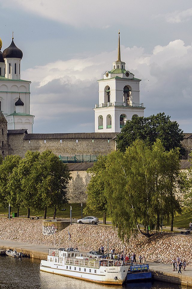 Обои собор, россия, набережная, крепость, купола, псков, cathedral, russia, promenade, fortress, dome, pskov разрешение 1920x1200 Загрузить