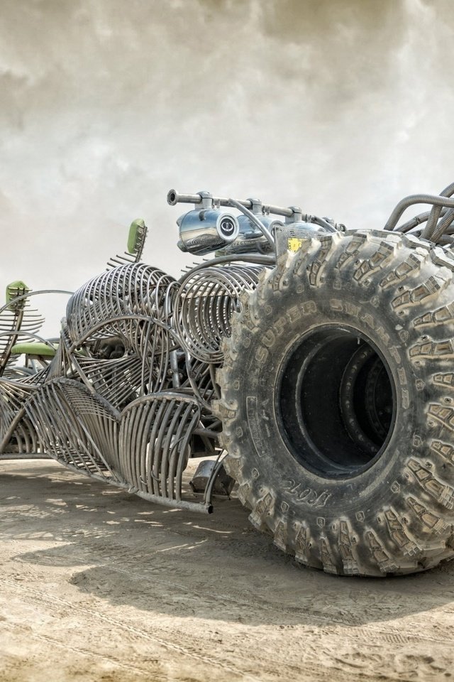 Обои колеса, пустыня, авто, деревье, каркас, безумный макс, wheel, desert, auto, f, frame, mad max разрешение 1920x1200 Загрузить