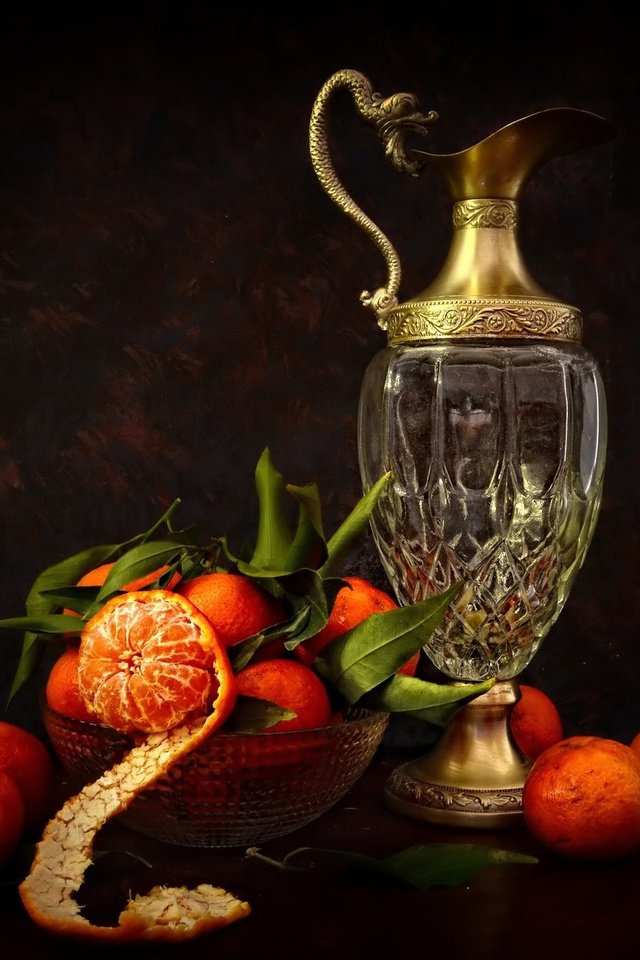 Обои листья, мандарины, натюрморт, графин, кожура, leaves, tangerines, still life, decanter, peel разрешение 2048x1296 Загрузить