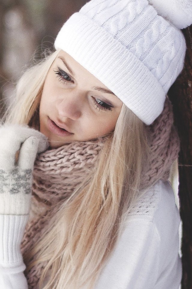 Обои зима, блондинка, шапка, шарф, winter, blonde, hat, scarf разрешение 2560x1600 Загрузить