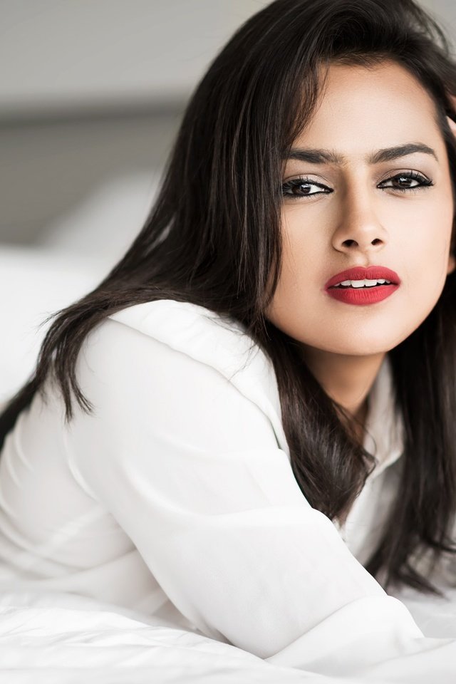 Обои shraddha srinath, глаза, шраддха шринат, девушка, шраддха шринатх, брюнетка, модель, лицо, актриса, макияж, болливуд, eyes, sraddha srinath, girl, brunette, model, face, actress, makeup, bollywood разрешение 2048x1367 Загрузить