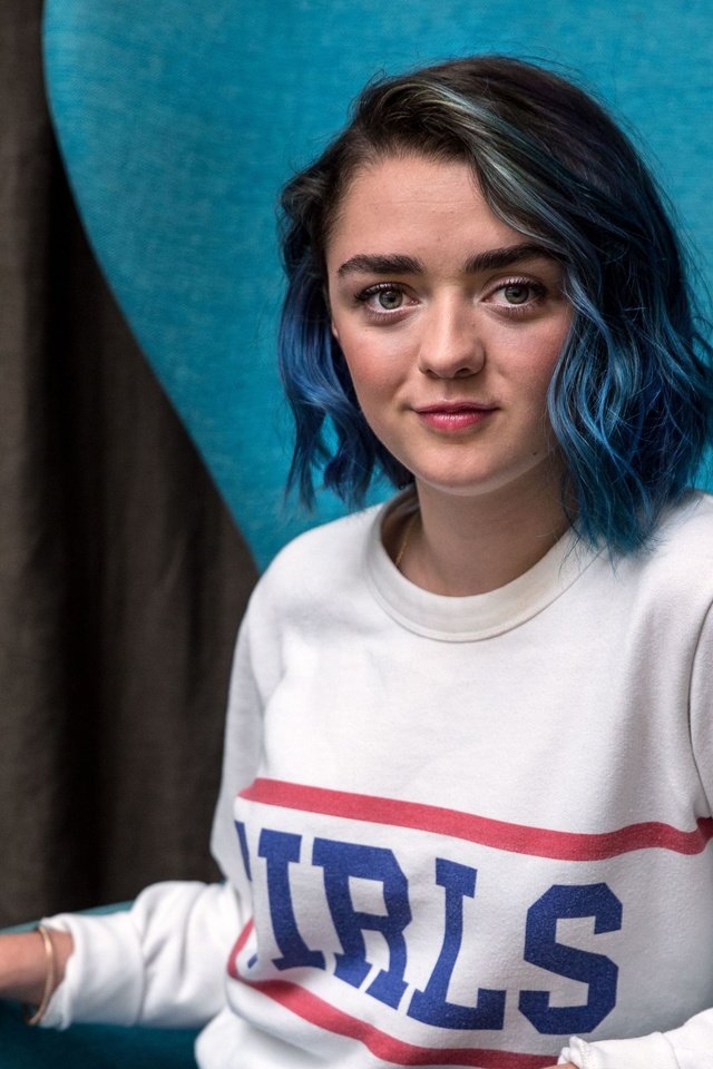 Обои девушка, улыбка, взгляд, волосы, лицо, актриса, maisie williams, girl, smile, look, hair, face, actress разрешение 3456x2870 Загрузить