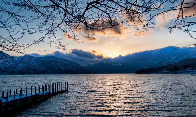 Обои облака, озеро, горы, the lake at nikko, clouds, lake, mountains разрешение 3834x2518 Загрузить