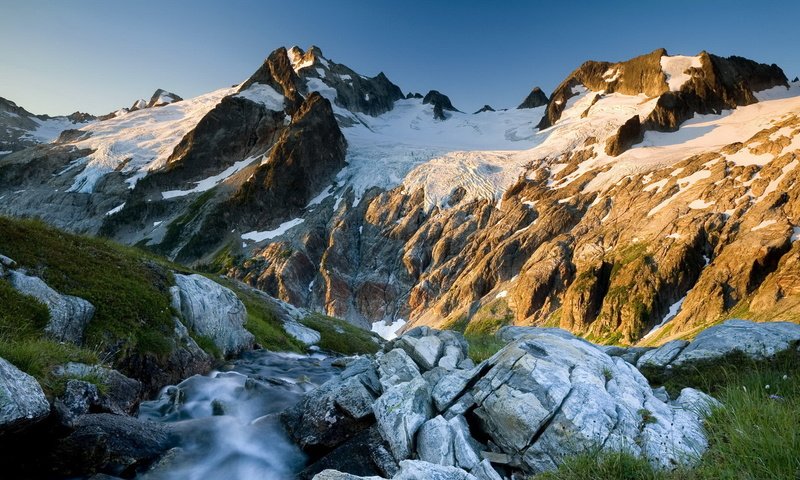 Обои горы, снег, камни, вершины, mountains, snow, stones, tops разрешение 1920x1080 Загрузить