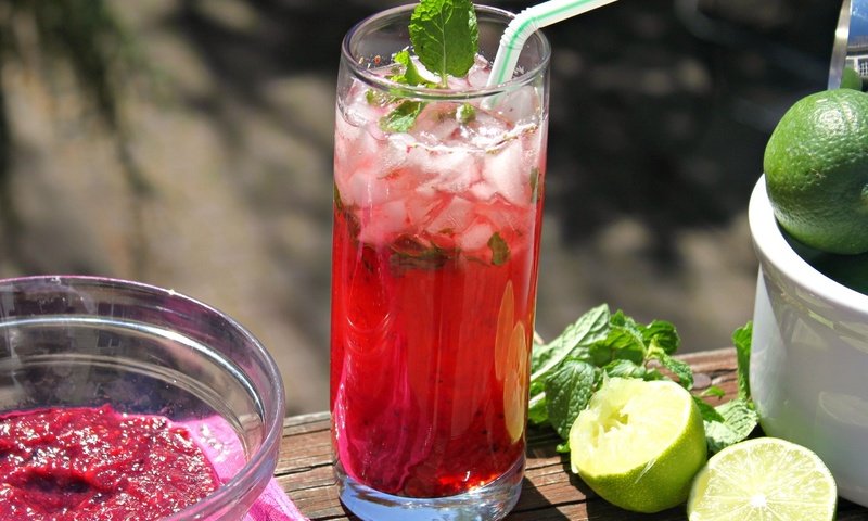 Обои напиток, лёд, лайм, коктейль, стакан, drink, ice, lime, cocktail, glass разрешение 2048x1481 Загрузить