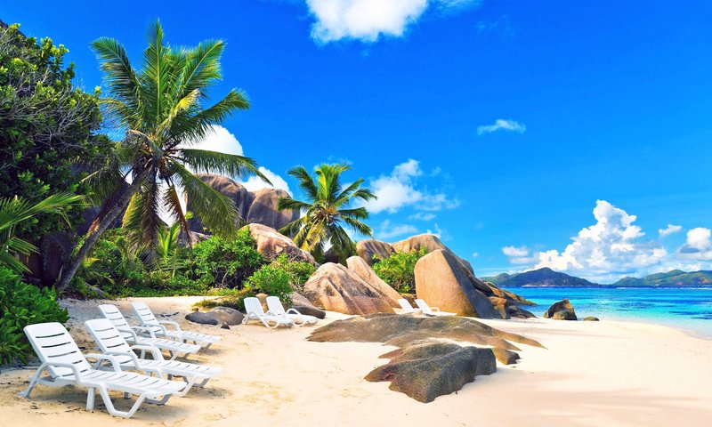 Обои море, пляж, отдых, остров, тропики, сейшелы, sea, beach, stay, island, tropics, seychelles разрешение 2560x1440 Загрузить