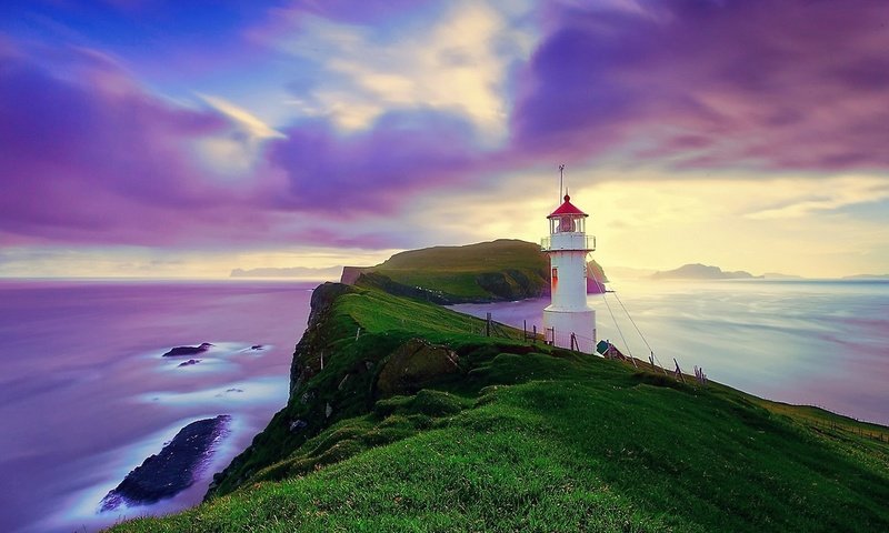 Обои маяк на фарерских островах, lighthouse in the faroe islands разрешение 2560x1440 Загрузить