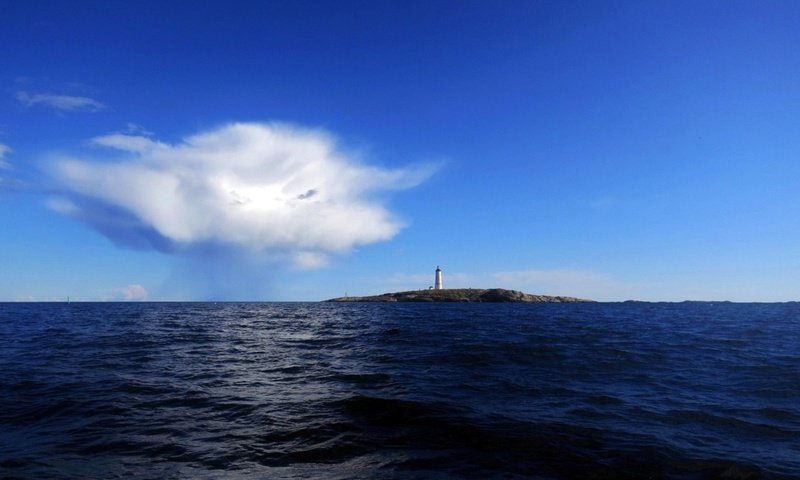 Обои небо, море, маяк, остров, the sky, sea, lighthouse, island разрешение 1920x1080 Загрузить