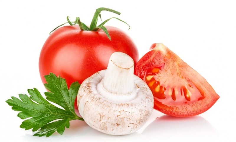 Обои гриб, белый фон, овощи, помидоры, петрушка, шампиньон, mushroom, white background, vegetables, tomatoes, parsley, champignon разрешение 1920x1395 Загрузить