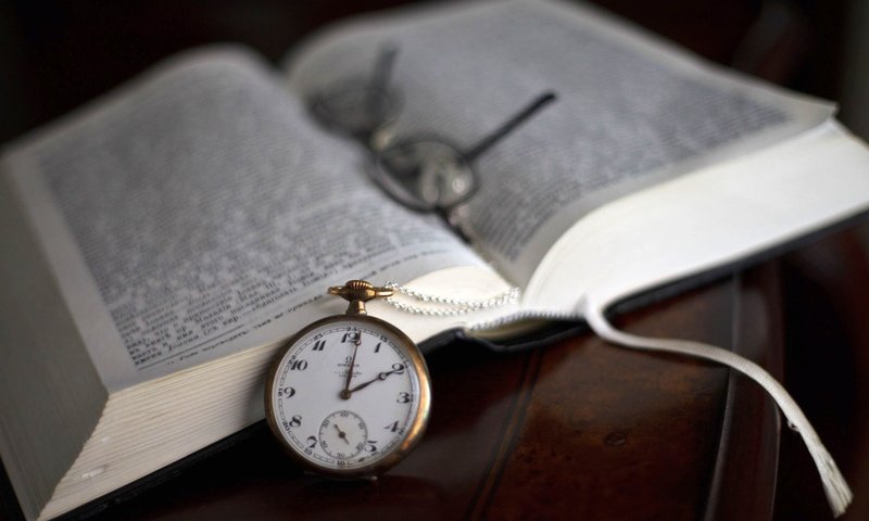 Обои очки, часы, книга, страницы, glasses, watch, book, page разрешение 1920x1259 Загрузить