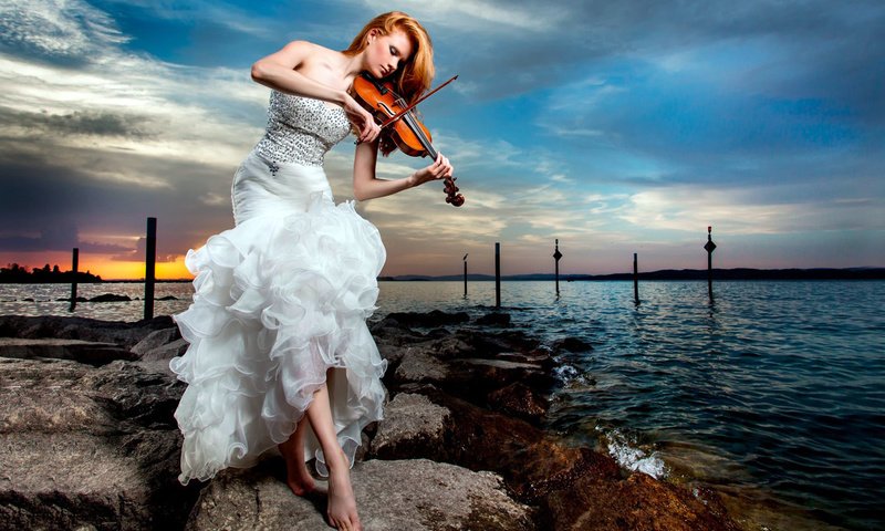 Обои камни, берег, девушка, море, скрипка, скрипачка, stones, shore, girl, sea, violin, violinist разрешение 1920x1080 Загрузить