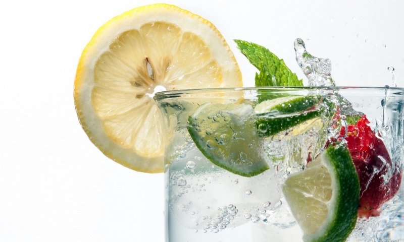 Обои вода, лёд, лимон, лайм, коктейль, water, ice, lemon, lime, cocktail разрешение 1920x1200 Загрузить