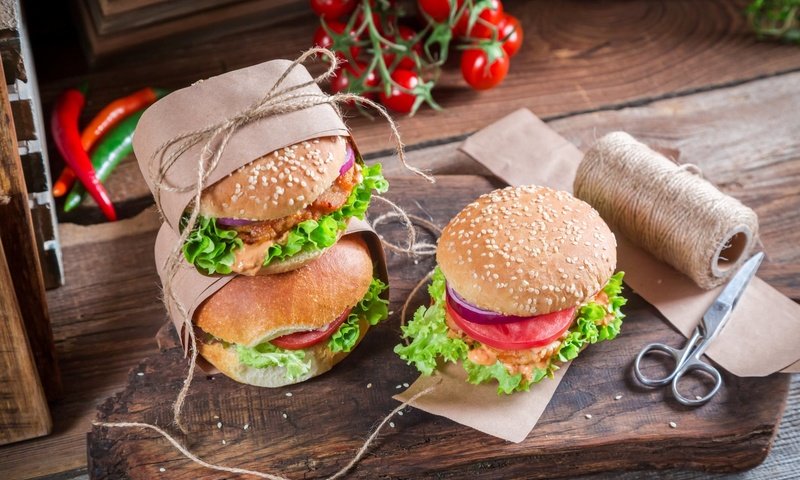 Обои бутерброд, гамбургер, ножницы, булочка, биг мак, бургер, бекон, бигмак, sandwich, hamburger, scissors, bun, big mac, burger, bacon разрешение 1920x1200 Загрузить