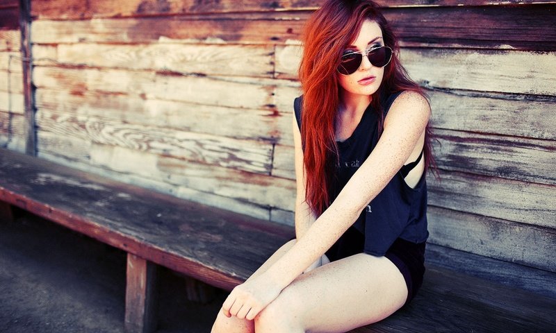 Обои девушка, очки, рыжая, бокалы, рыжеволосая, gевочка, girl, glasses, red, redhead разрешение 1920x1200 Загрузить