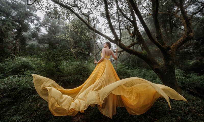 Обои лес, девушка, желтое платье, forest, girl, yellow dress разрешение 2048x1363 Загрузить