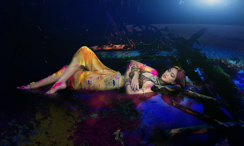 Обои вода, девушка, фон, поза, краски, азиатка, water, girl, background, pose, paint, asian разрешение 1920x1200 Загрузить
