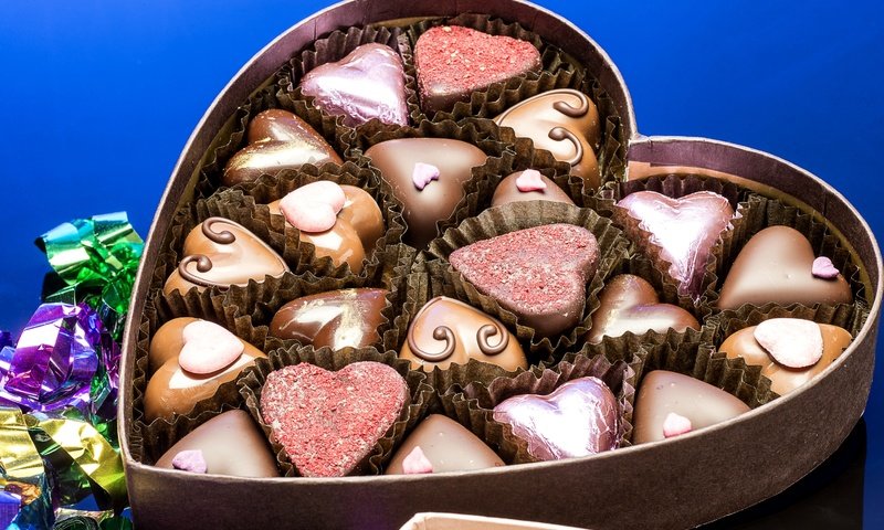 Обои конфеты, сердце, шоколад, коробка, candy, heart, chocolate, box разрешение 3000x1941 Загрузить