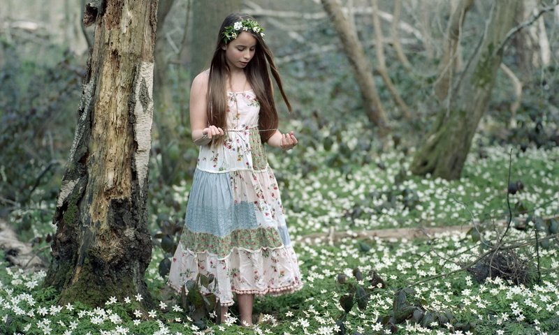 Обои лес, девушка, весна, forest, girl, spring разрешение 1987x1274 Загрузить
