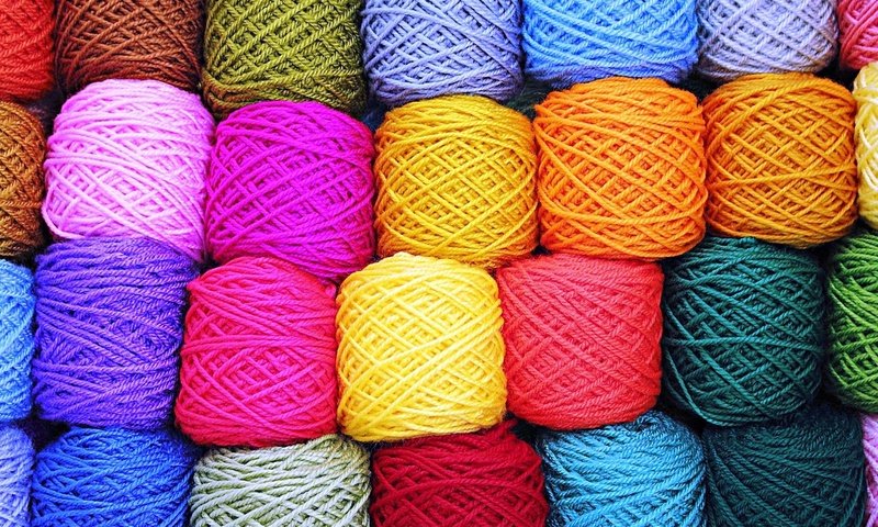 Обои разноцветные, нити, нитки, вязание, пряжа, рукоделие, мотки, colorful, thread, knitting, yarn, needlework, hanks разрешение 1920x1080 Загрузить