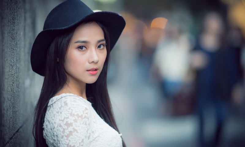 Обои девушка, взгляд, волосы, шляпа, азиатка, girl, look, hair, hat, asian разрешение 2048x1365 Загрузить