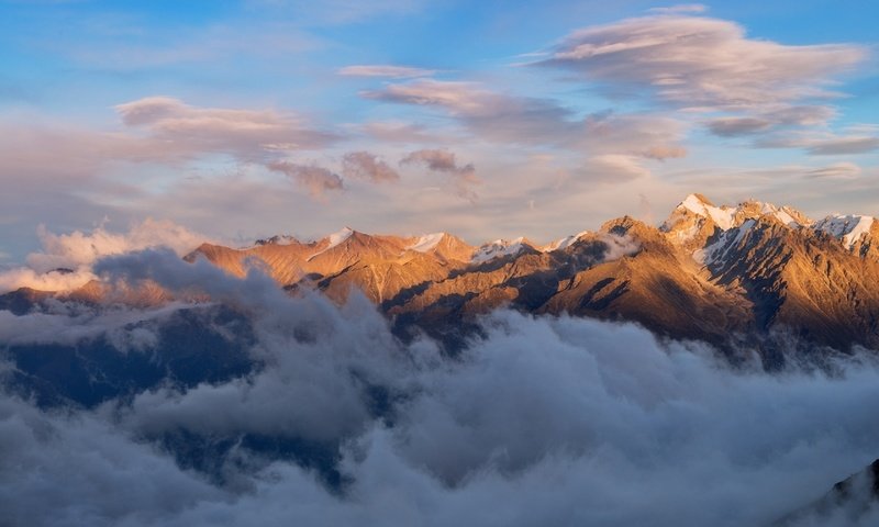 Обои небо, облака, горы, снег, хребты, высотоа, шевченко юрий, the sky, clouds, mountains, snow, ranges, wysota, shevchenko yuri разрешение 1920x1162 Загрузить