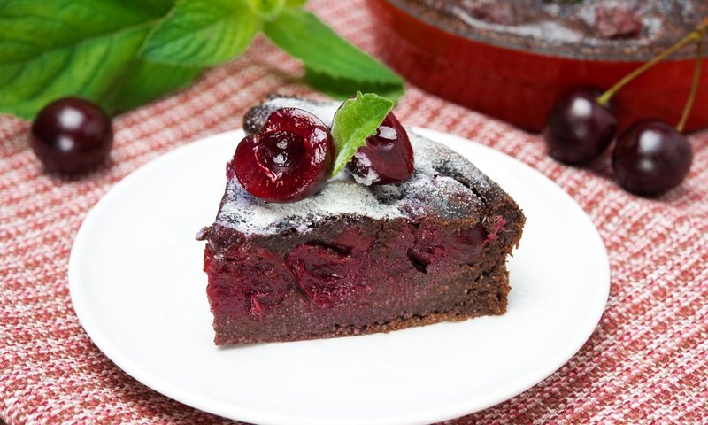 Обои вишня, тарелка, выпечка, торт, десерт, сахарная пудра, пирог, cherry, plate, cakes, cake, dessert, powdered sugar, pie разрешение 1920x1281 Загрузить