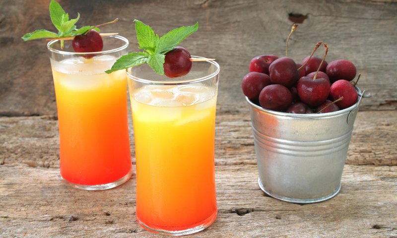 Обои вишня, стаканы, боке, сок, ведерко, смузи, cherry, glasses, bokeh, juice, bucket, smoothies разрешение 3456x2304 Загрузить