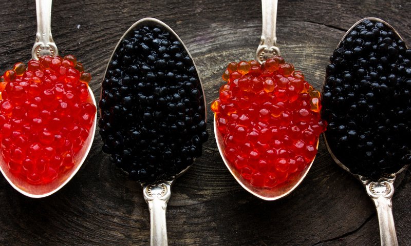 Обои красная, черная, крупный план, икра, боке, четыре, ложки, red, black, close-up, caviar, bokeh, four, spoon разрешение 2112x1188 Загрузить