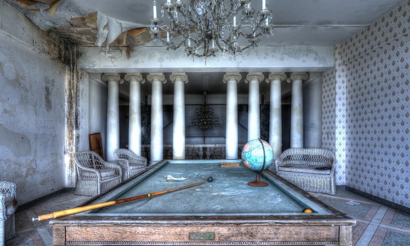 Обои стол, глобус, бильярд, table, globe, billiards разрешение 3840x2160 Загрузить