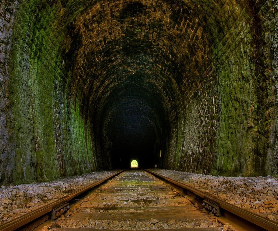 Обои дорога, рельсы, туннель, road, rails, the tunnel разрешение 2560x1600 Загрузить