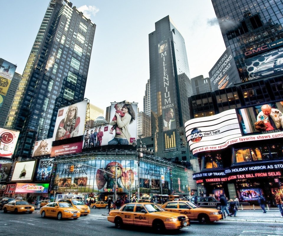 Обои дорога, небоскребы, нью-йорк, такси, реклама, road, skyscrapers, new york, taxi, advertising разрешение 2560x1600 Загрузить