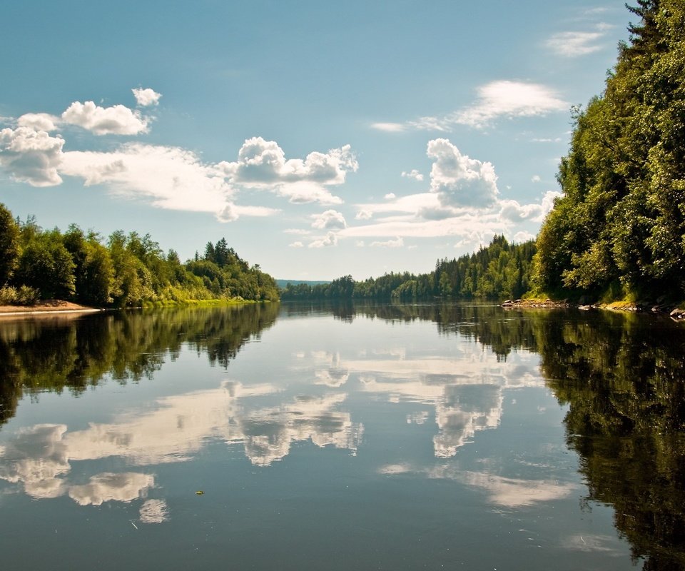 Обои облака, река, отражение, clouds, river, reflection разрешение 1920x1200 Загрузить