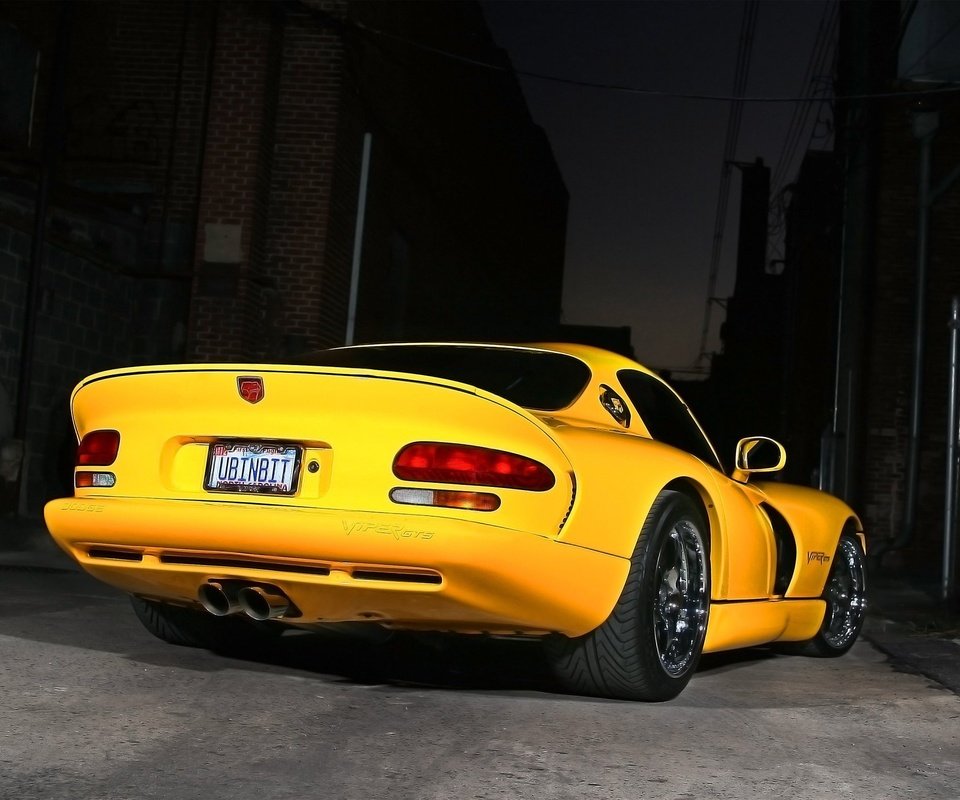 Обои ночь, желтый, viper gts, додж, night, yellow, dodge разрешение 2048x1536 Загрузить