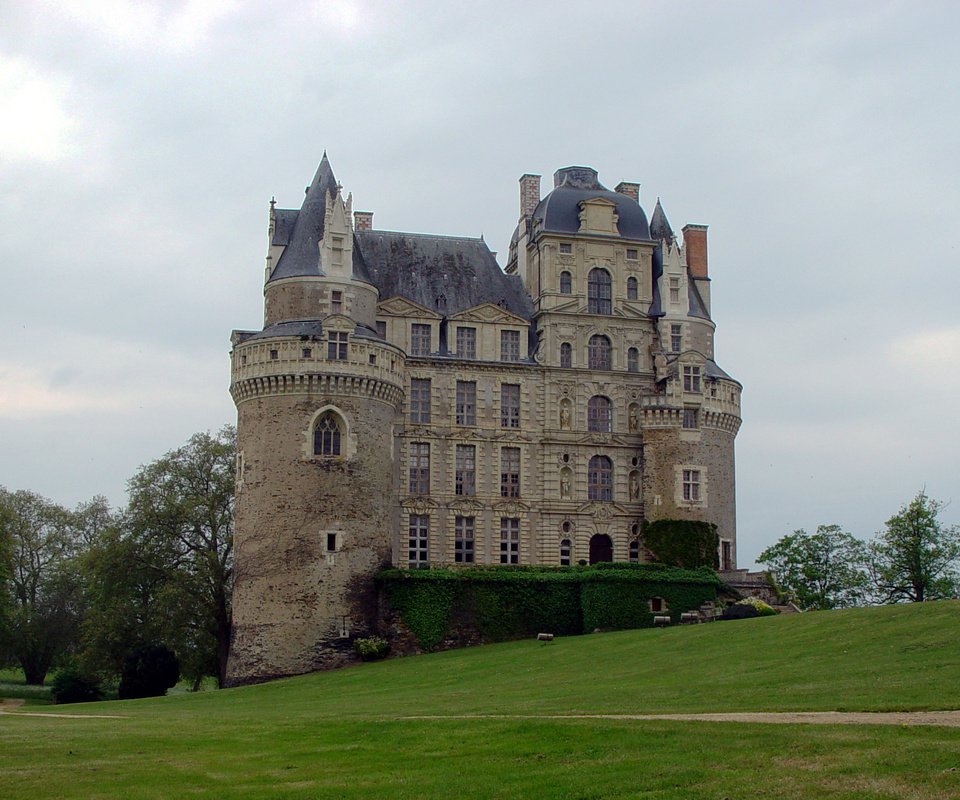 Обои замок, англия, замок бриссак, castle, england, brissac castle разрешение 2560x1584 Загрузить