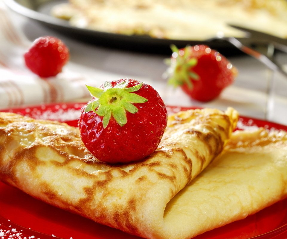 Обои клубника, блинчики, вкусно, вкусняшка, сироп, ням ням, strawberry, pancakes, delicious, yummy, syrup, yum yum разрешение 1920x1080 Загрузить