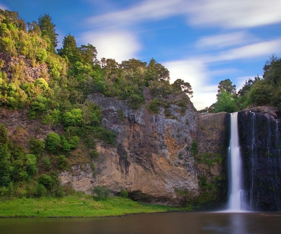 Обои деревья, скалы, природа, водопад, trees, rocks, nature, waterfall разрешение 1920x1080 Загрузить