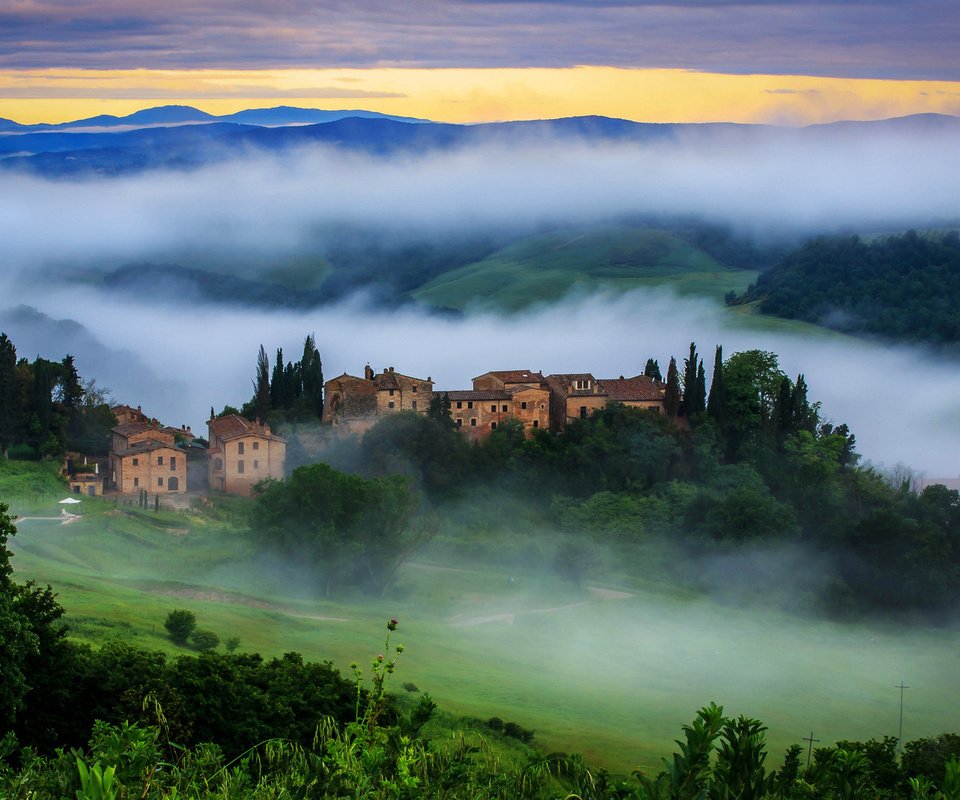 Обои восход, туман, италия, тоскана, toscana, vergelle, sunrise, fog, italy, tuscany разрешение 1920x1080 Загрузить