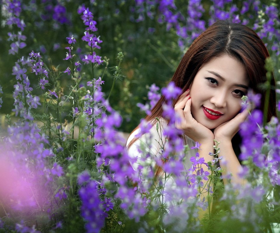Обои цветы, девушка, взгляд, азиатка, flowers, girl, look, asian разрешение 1920x1206 Загрузить