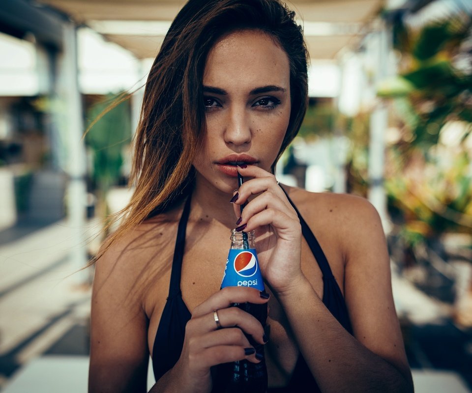 Обои девушка, взгляд, волосы, лицо, пепси, tysha, girl, look, hair, face, pepsi разрешение 4368x2912 Загрузить