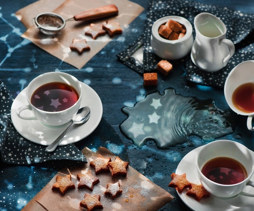 Обои звезды, чай, чашки, сахар, печенье, выпечка, stars, tea, cup, sugar, cookies, cakes разрешение 2048x1367 Загрузить